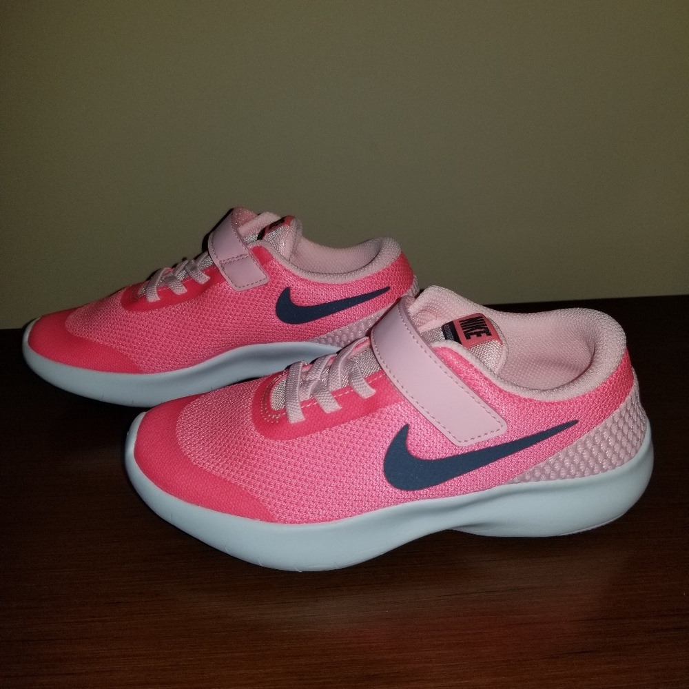 💞  New! Nike Flex Experience Sneakers - Velcro
